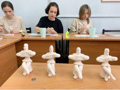 Мастер\u002Dкласс по росписи фигурки из глины \u0022Солдат на привале\u0022 в рамках реализации программы \u0022Пушкинская карта\u0022.