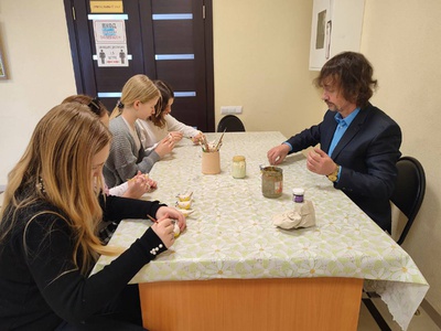 Сегодня в Обуховском Доме Культуры прошел мастер \u002D класс по лепке из глины \u0022Птичка\u002Dсиничка\u0022, в рамках программы \u0022 Пушкинская карта \u0022