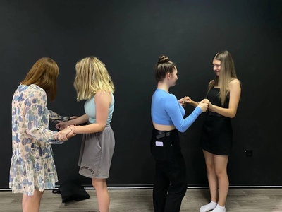 Участники встречи познакомились с хореографической импровизацией в рамках тематического вечера «Танцевальный минор».