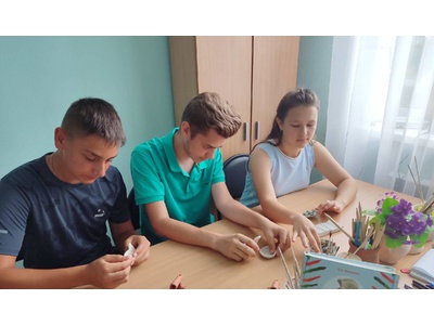 Ежемесячный мастер\u002Dкласс по Пушкинской карте \u0022Лимонница\u0022 провел руководитель студии ДПТ \u0022Глиница\u002DЛепица\u0022 Шевцов Валерий Евгеньевич.\u000D\u000AПолучилась яркая